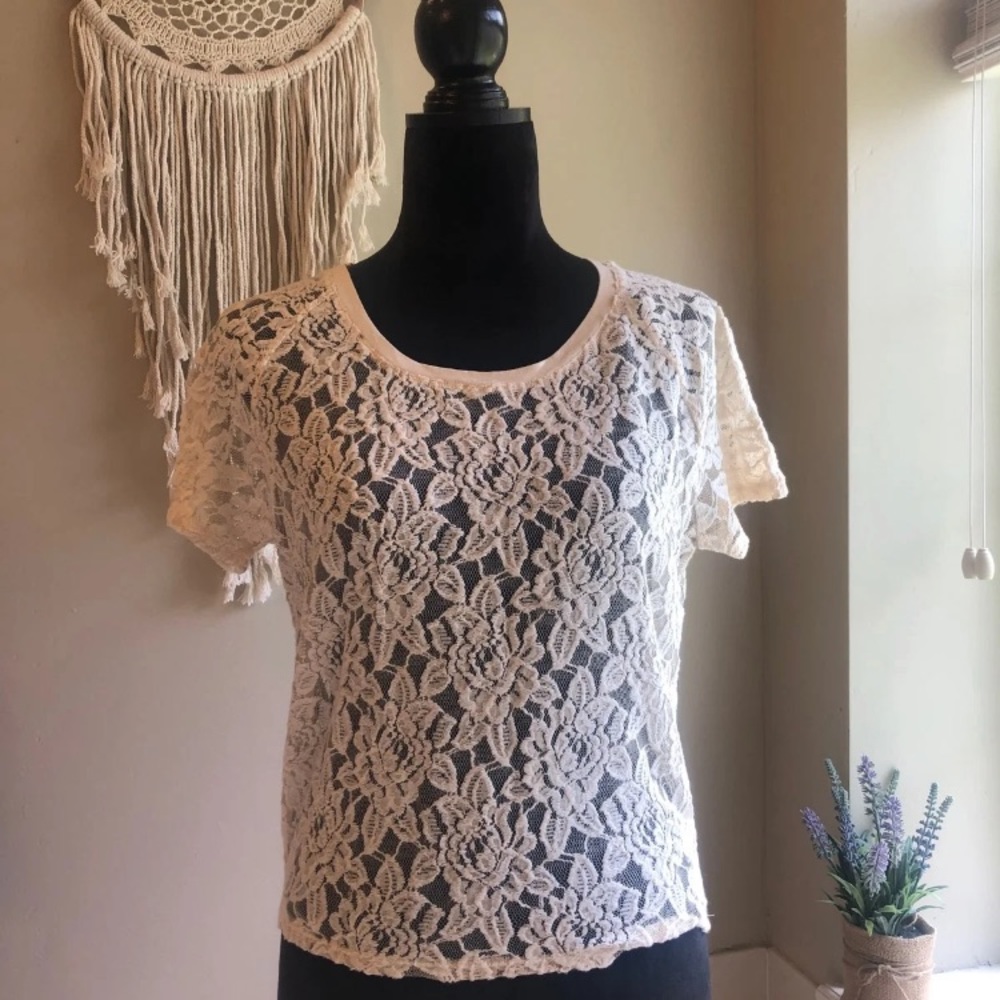 Express floral lave ivory tee XS